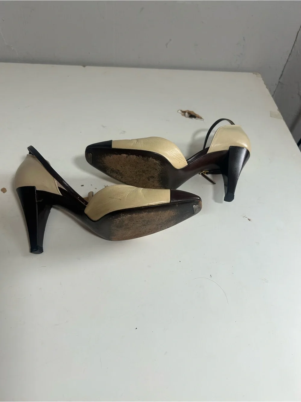 Charles Jourdan  Vintage Beige and Black Two-Tone D'Orsay Heels 6.5 Elegant